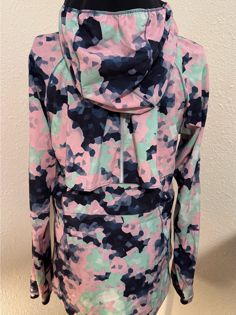 Lululemon Go the Distance Jacket - Picture 2 of 4